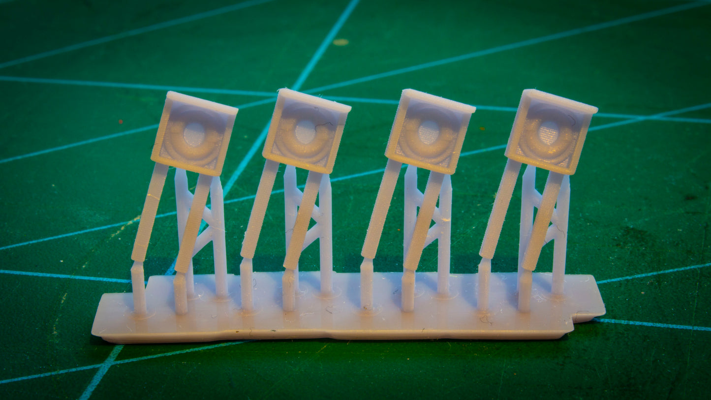 OO, TT & N Gauge Lifebelt in post mounted cabinet Pack of four