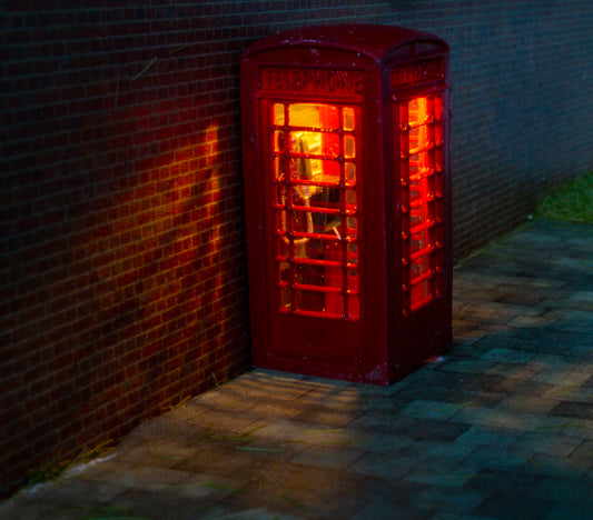 OO Gauge Traditional Phone Box with LED lighting