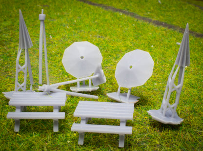 OO Garden / Pub picnic table and Brolly's