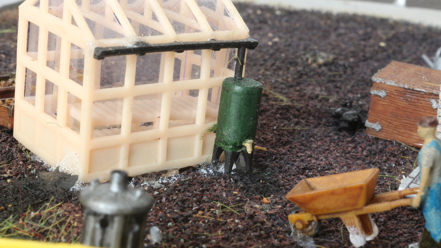 OO Gauge Garden Water Butts