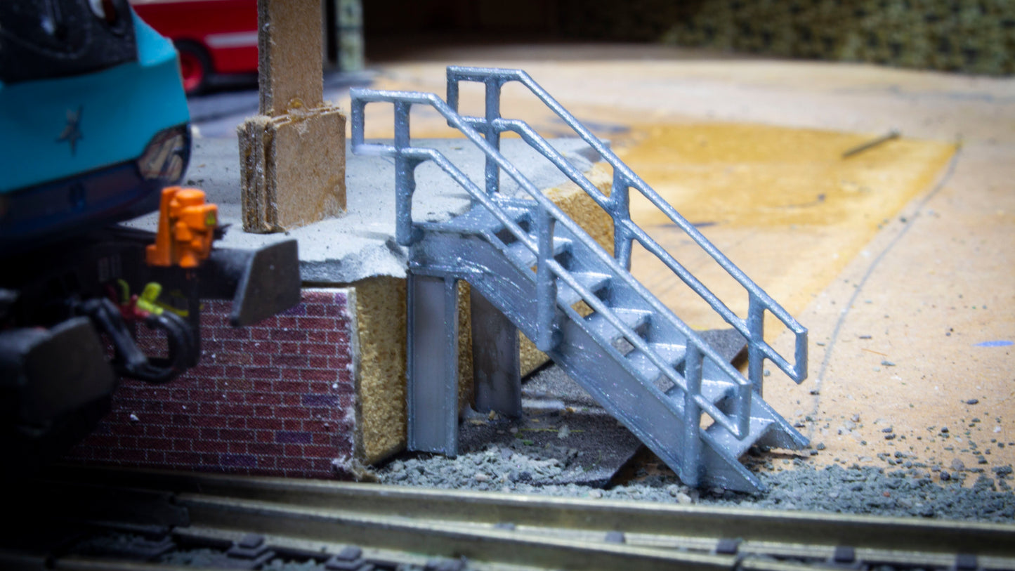 O, OO, TT & N Gauge Platform Access Steps Pack of 2