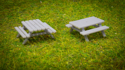 OO Gauge Pub / Picnic Table with open and closed parasols pack of 4