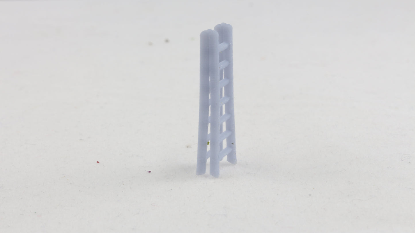 OO Gauge Folding Step Ladders (Pack Of 3)